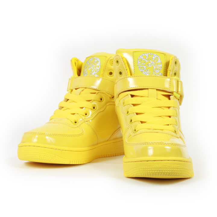 yellow_kicks