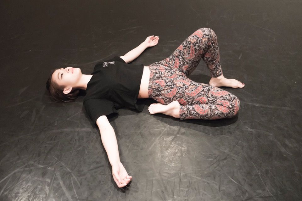 骨盤・前ももストレッチ